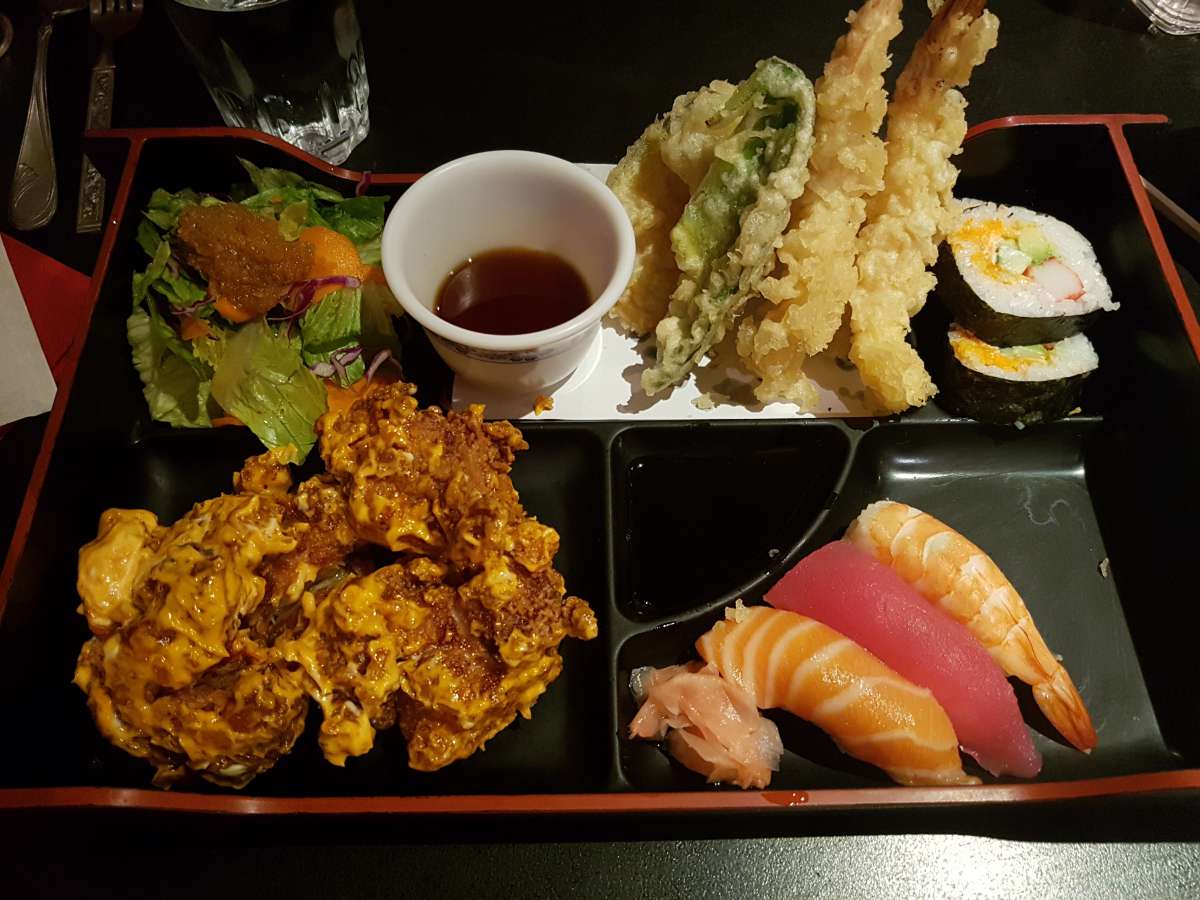Taku Japanese Kitchen — photograph 2