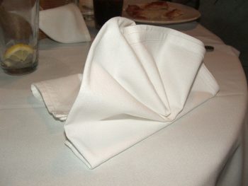Restaurant Linen Service vs Owning Your Linens