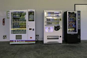 Top Factors to Consider When Buying a Vending Machine