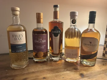 Why Whisky Makes the Perfect Addition to a Holiday Food Basket